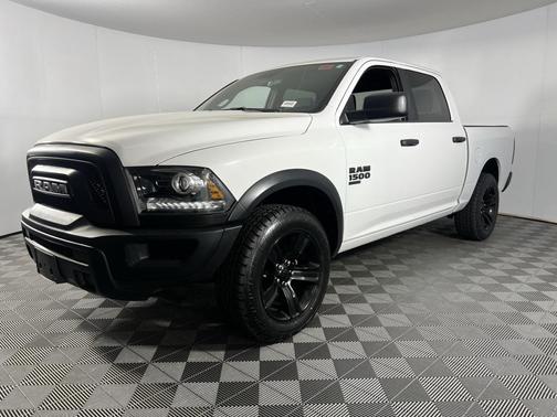 2024 RAM 1500 Classic Warlock Crew Cab 4x4 5'7' Box