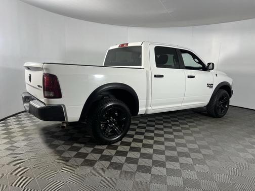 2024 RAM 1500 Classic Warlock Crew Cab 4x4 5'7' Box