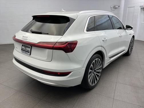 2019 Audi e-tron Premium Plus