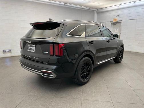 Aurora Black 2022 Kia Sorento Hybrid S