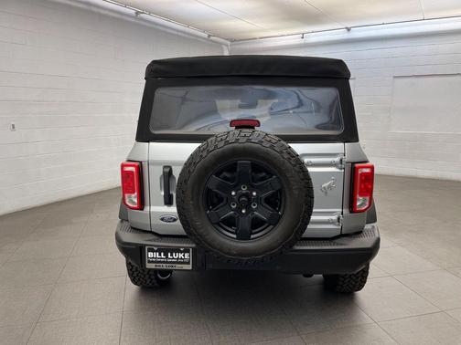 Iconic Silver Metallic 2022 Ford Bronco Black Diamond