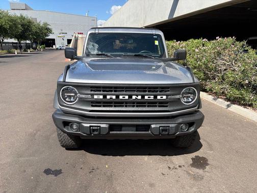 Iconic Silver Metallic 2022 Ford Bronco Black Diamond