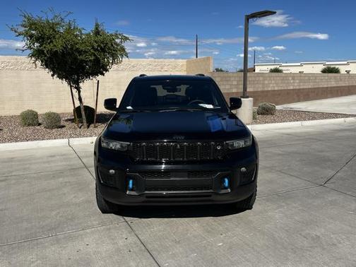 2023 Jeep Grand Cherokee 4xe Trailhawk