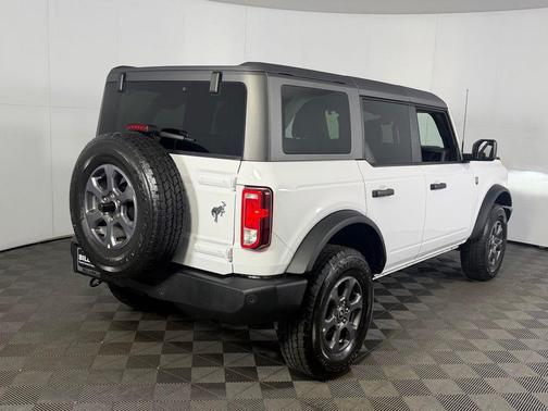 Oxford White 2025 Ford Bronco Big Bend