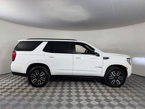 Summit White 2024 GMC Yukon 4WD AT4