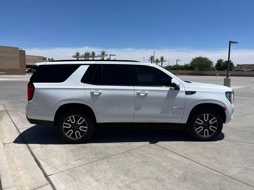 Summit White 2024 GMC Yukon 4WD AT4