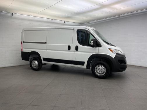 2026 RAM ProMaster 1500 Low Roof