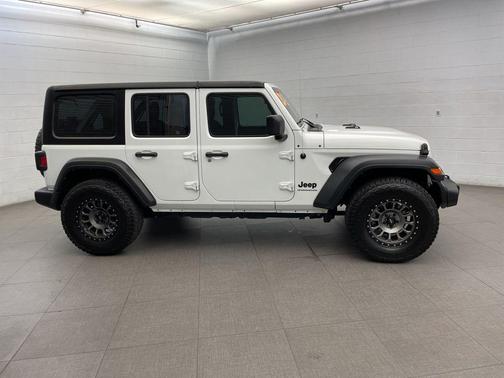 Bright White Clearcoat 2023 Jeep Wrangler Sport