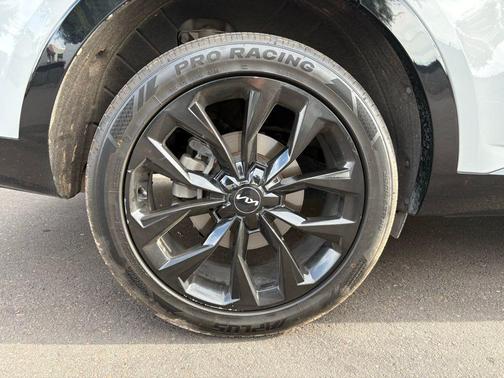 Wolf Gray 2022 Kia Sorento SX