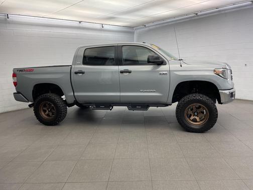 2019 Toyota Tundra SR5