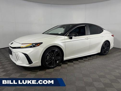 Wind Chill Pearl 2026 Toyota Camry XSE