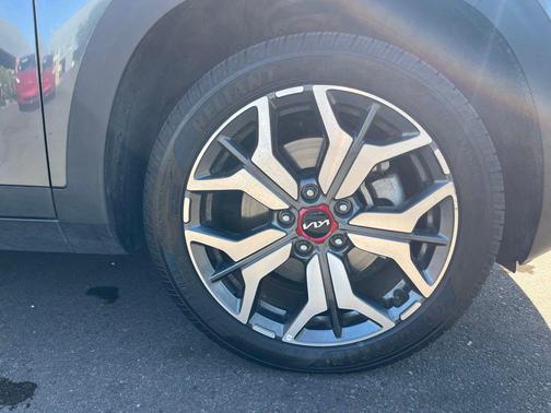 Gravity Gray 2023 Kia Seltos SX Turbo