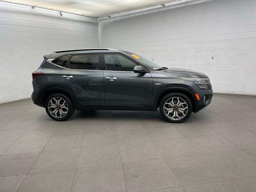 Gravity Gray 2023 Kia Seltos SX Turbo