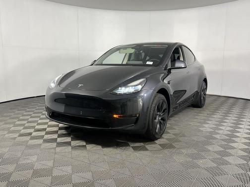 2025 Tesla Model Y Long Range Dual Motor Rear-Wheel Drive
