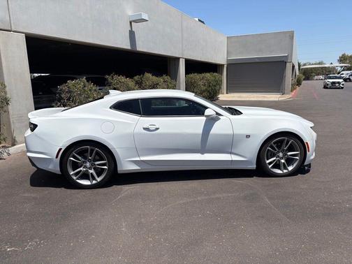 Summit White 2021 Chevrolet Camaro 1LT