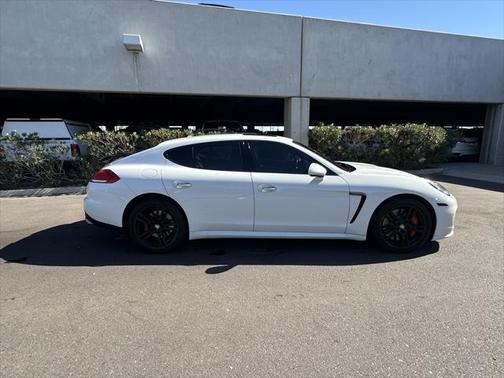 2015 Porsche Panamera Turbo