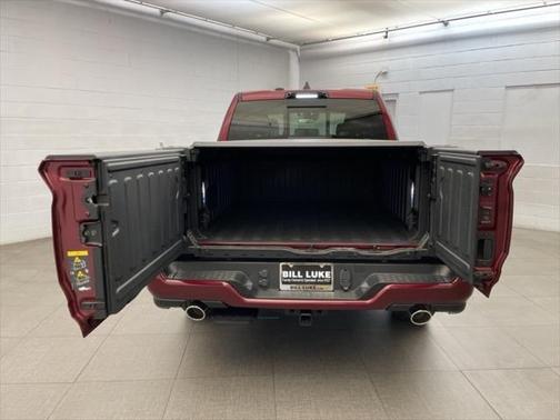 2025 RAM 1500 ST