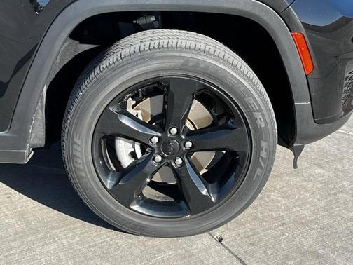 2022 Jeep Grand Cherokee L Altitude