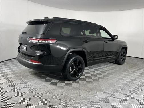 2022 Jeep Grand Cherokee L Altitude