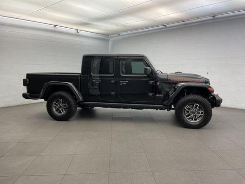 2026 Jeep Gladiator Mojave X 4x4
