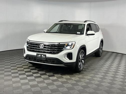 2024 Volkswagen Atlas 2.0T SE w/Technology 4MOTION