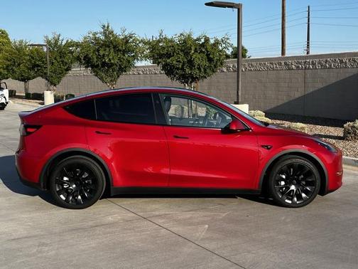 2023 Tesla Model Y Long Range Dual Motor All-Wheel Drive