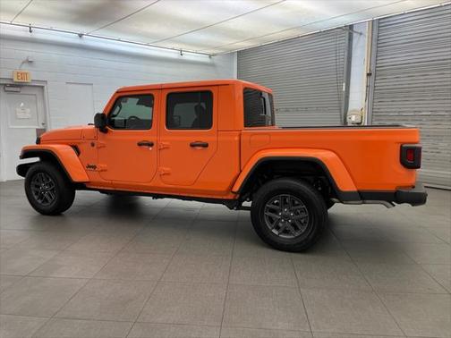 2025 Jeep Gladiator Sport S