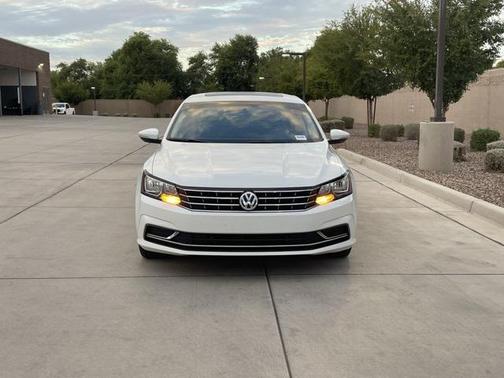 2018 Volkswagen Passat 2.0T SE