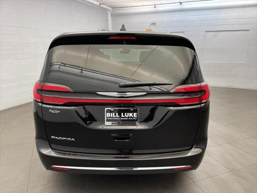 2025 Chrysler Pacifica L