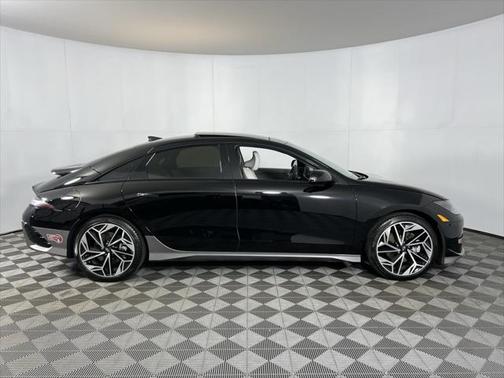 2024 Hyundai IONIQ 6 Limited