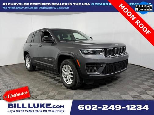 Baltic Gray Metallic Clearcoat 2024 Jeep Grand Cherokee Laredo