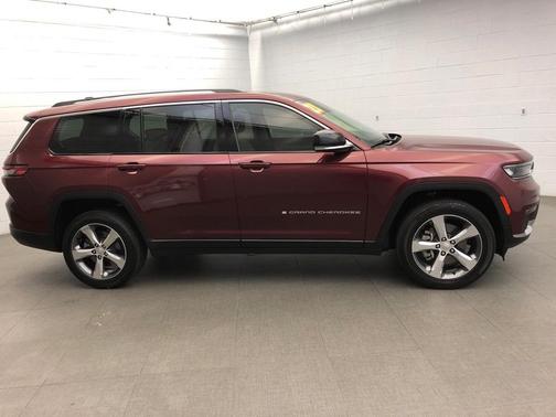 Photo 2 of 53 of 2021 Jeep Grand Cherokee L Limited