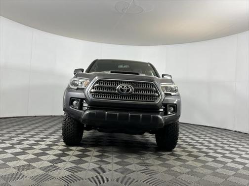 2016 Toyota Tacoma TRD Sport