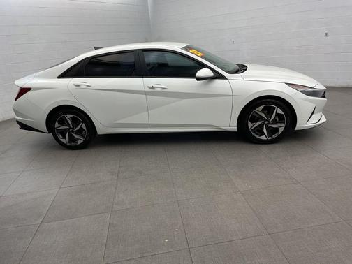 Quartz White 2023 Hyundai ELANTRA SEL