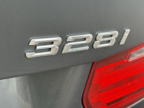 2015 BMW 328 328i
