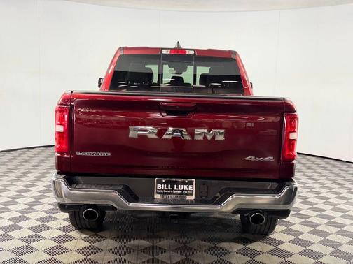Delmonico Red Pearlcoat 2025 RAM 1500 Laramie