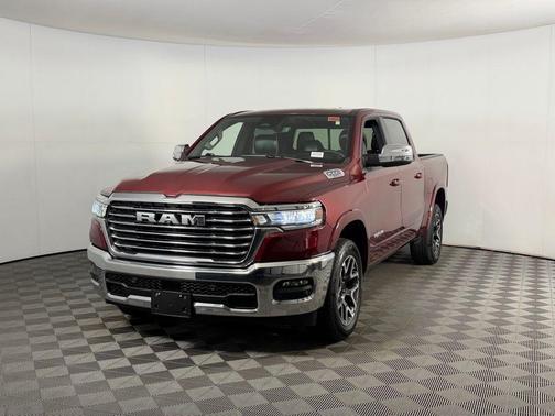 Delmonico Red Pearlcoat 2025 RAM 1500 Laramie