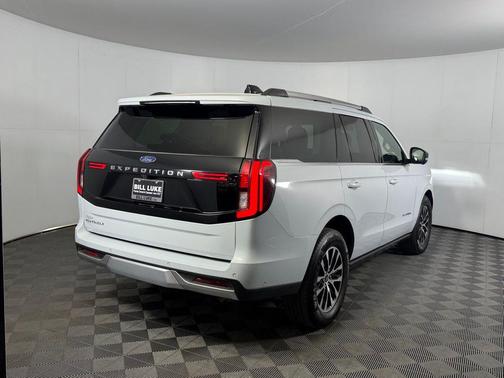 Silver Metallic 2025 Ford Expedition Platinum