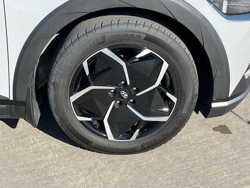 Cyber Gray 2024 Hyundai IONIQ 5 SEL