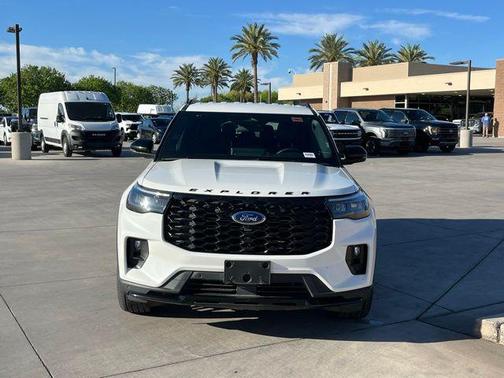 White Metallic 2025 Ford Explorer ST-Line