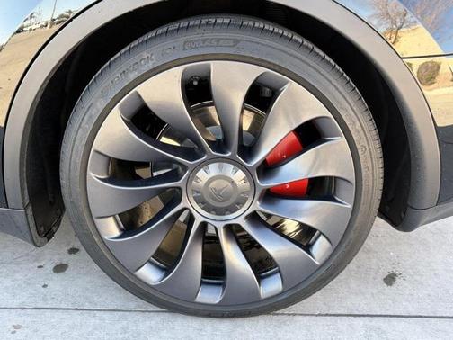 2024 Tesla Model Y Performance Dual Motor All-Wheel Drive