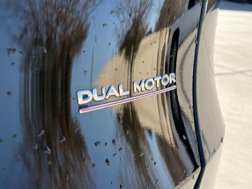 2024 Tesla Model Y Performance Dual Motor All-Wheel Drive