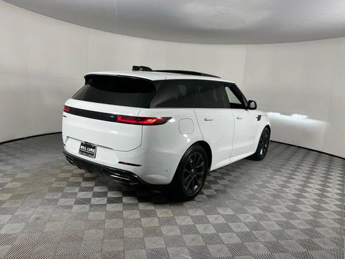 2024 Land Rover Range Rover Sport SE