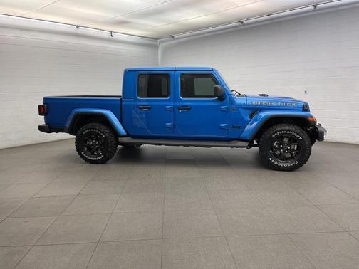 2025 Jeep Gladiator High Tide