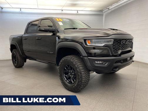 Diamond Black Crystal Pearlcoat 2026 RAM 1500 RHO Crew Cab 4x4 5'7' Box