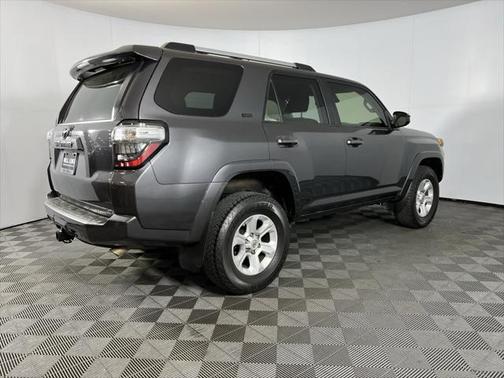 2022 Toyota 4Runner SR5