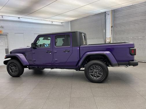 2026 Jeep Gladiator Sport S