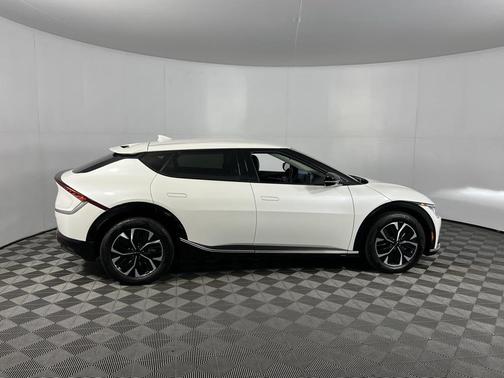 2024 Kia EV6 Wind