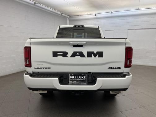 2026 RAM 3500 Limited Crew Cab 4x4 6'4' Box
