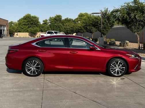 2023 Lexus ES 350 Base